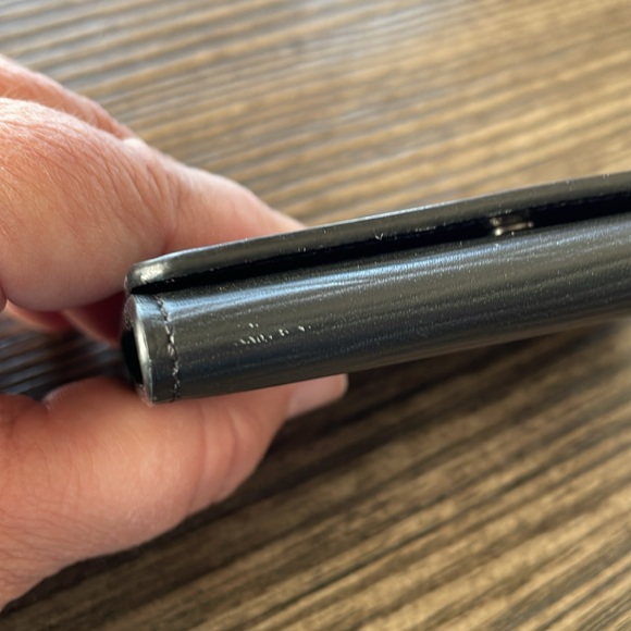 Louis Vuitton Epi Leather Card Holder Wallet - Picture 5 of 8